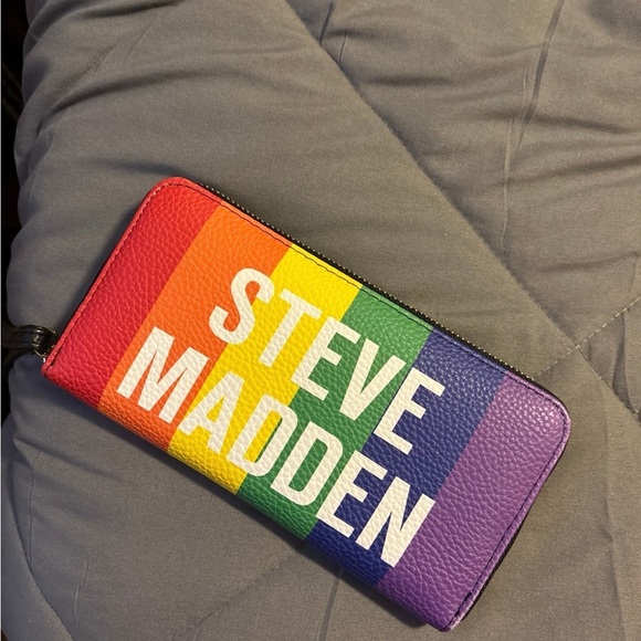 Harley Quinn and Poison Ivy purse - Picture 3 of 3